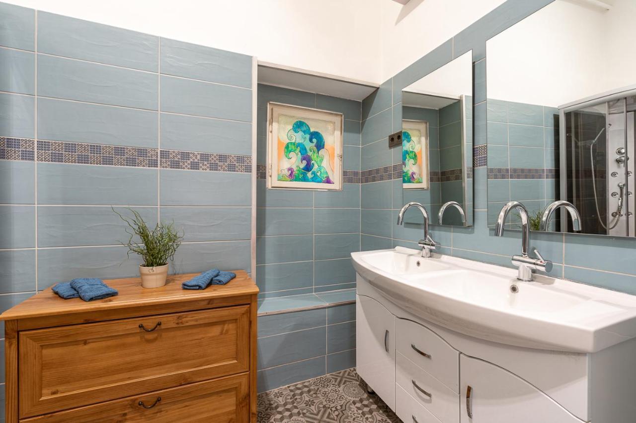 Lovely Close To Synagogue And Szimpla Garden Apartment