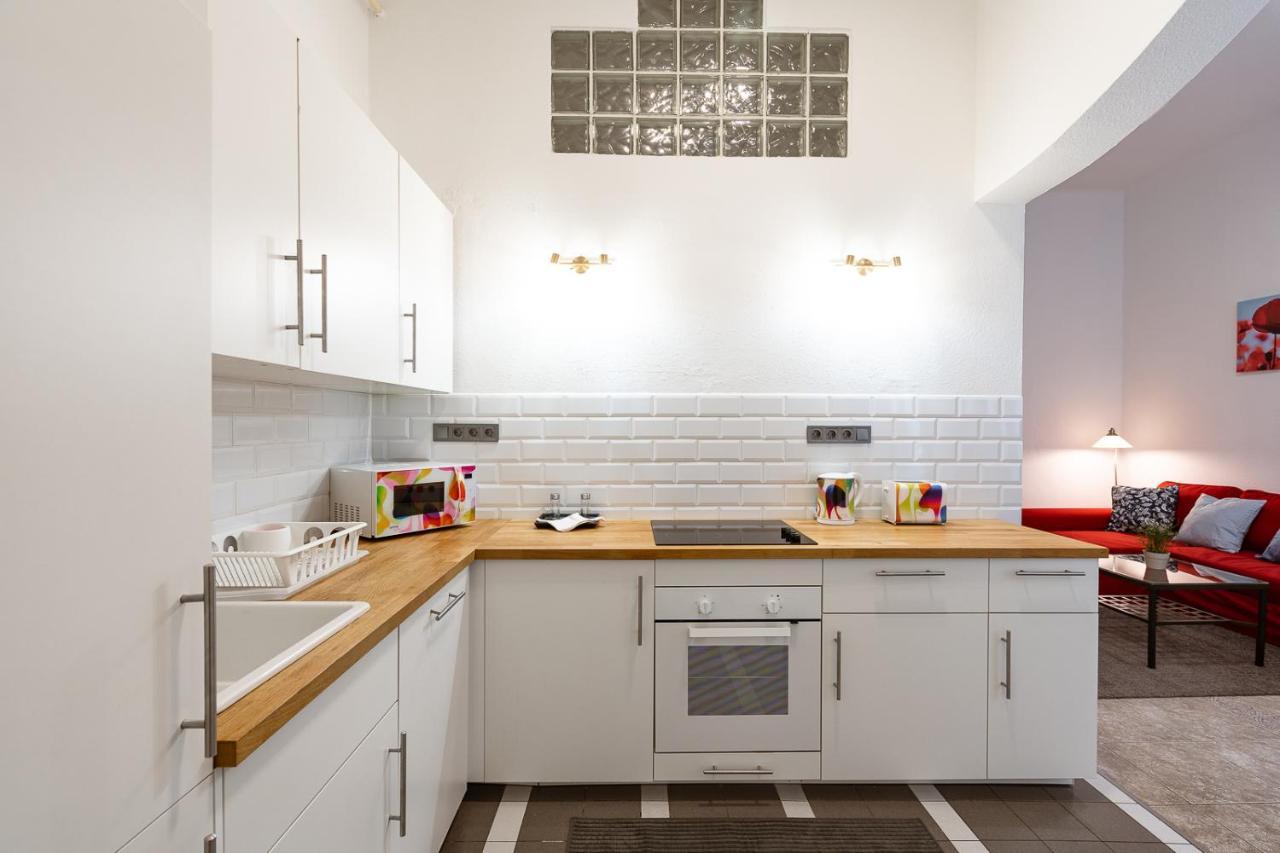 Lovely Close To Synagogue And Szimpla Garden Apartment