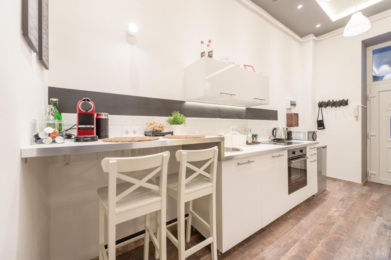 Venus - Almassy Park Apartment