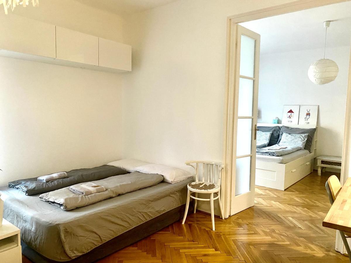 Appartement Radnoti Design Studio *