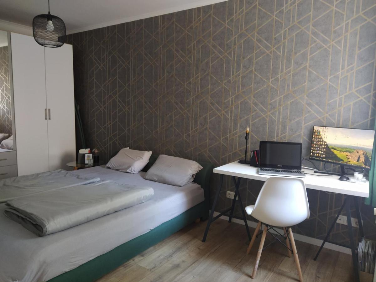 Spacious In Hip Neighborhood Budapest