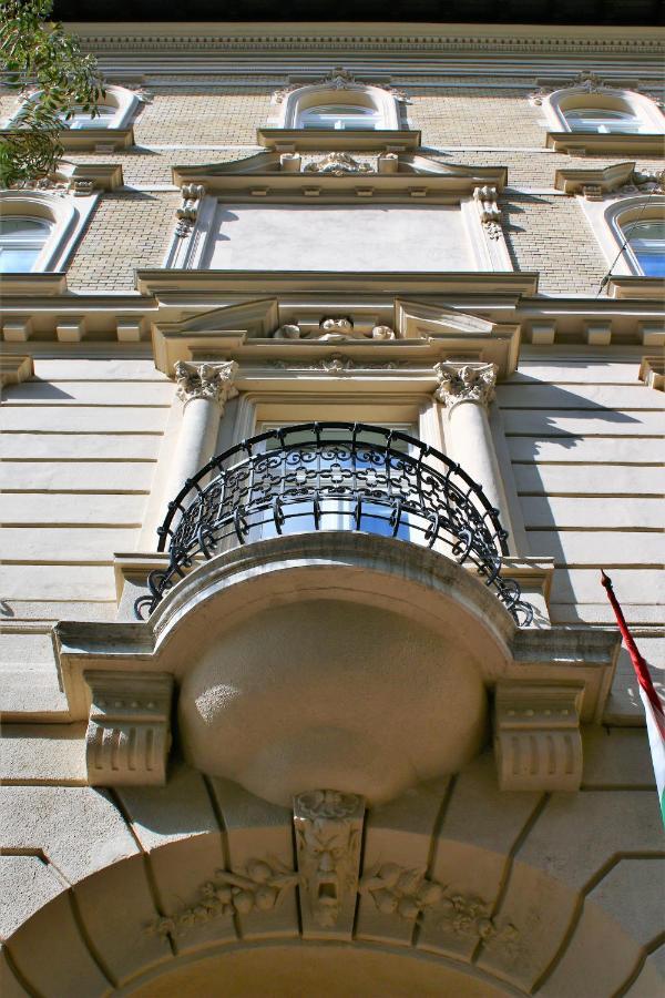 D50 Budapest