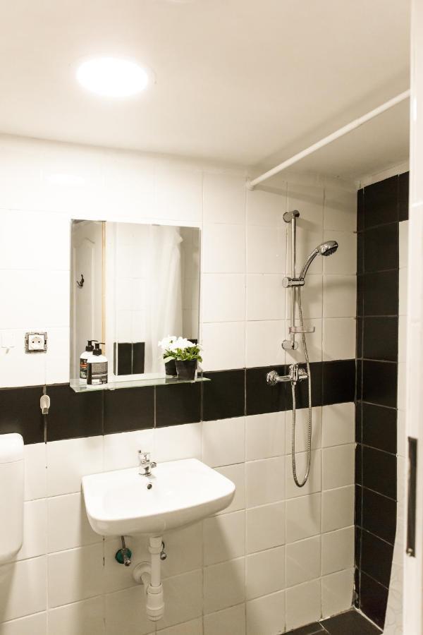 Modern Budget Lofts In The Centre Inn
