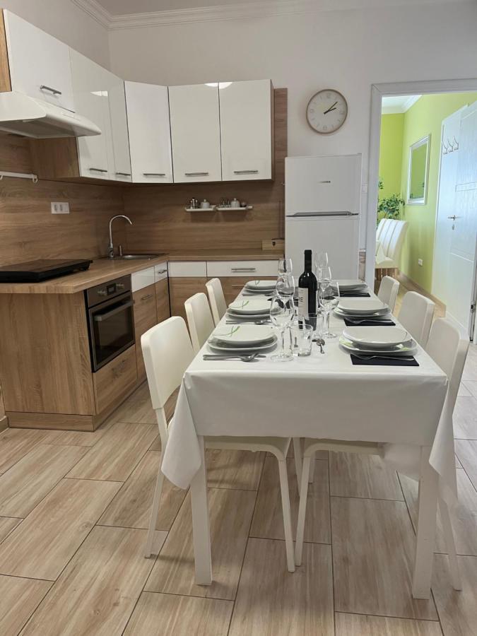 Camille Apartmanhouse 4*