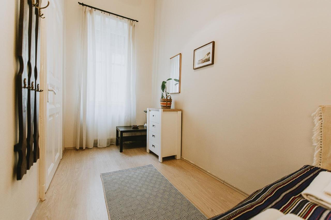Apartment Folk 60sm Spacious And Bright