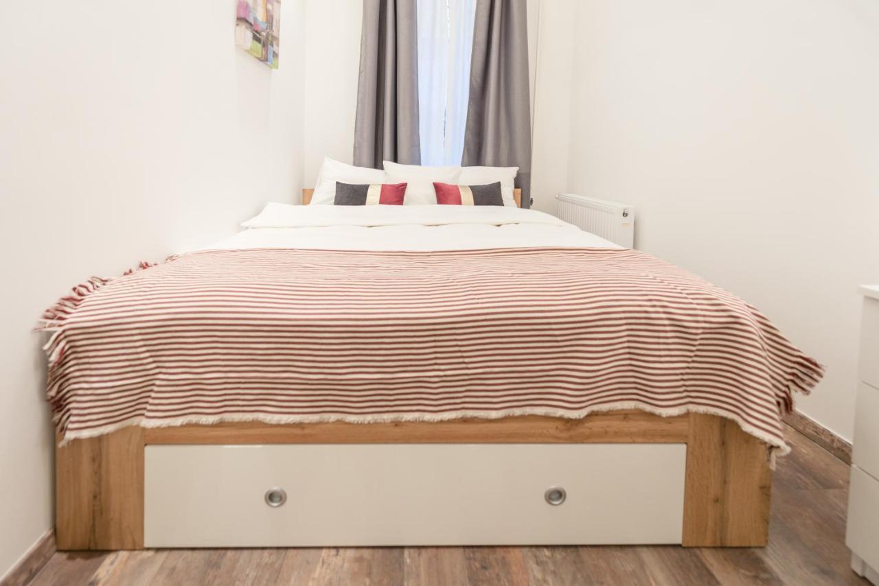Venus - Almassy Park Apartment *