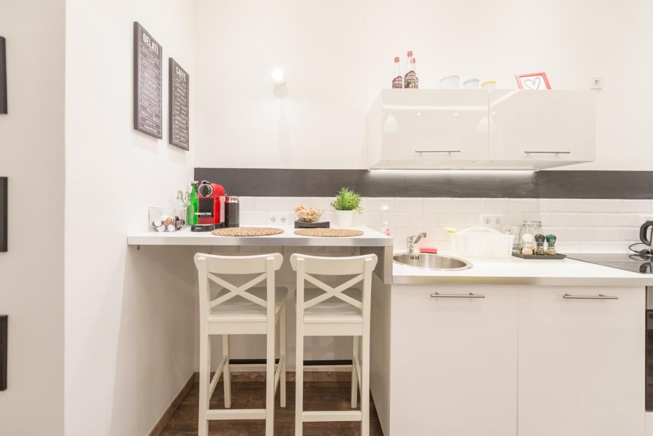 Venus - Almassy Park Apartment *