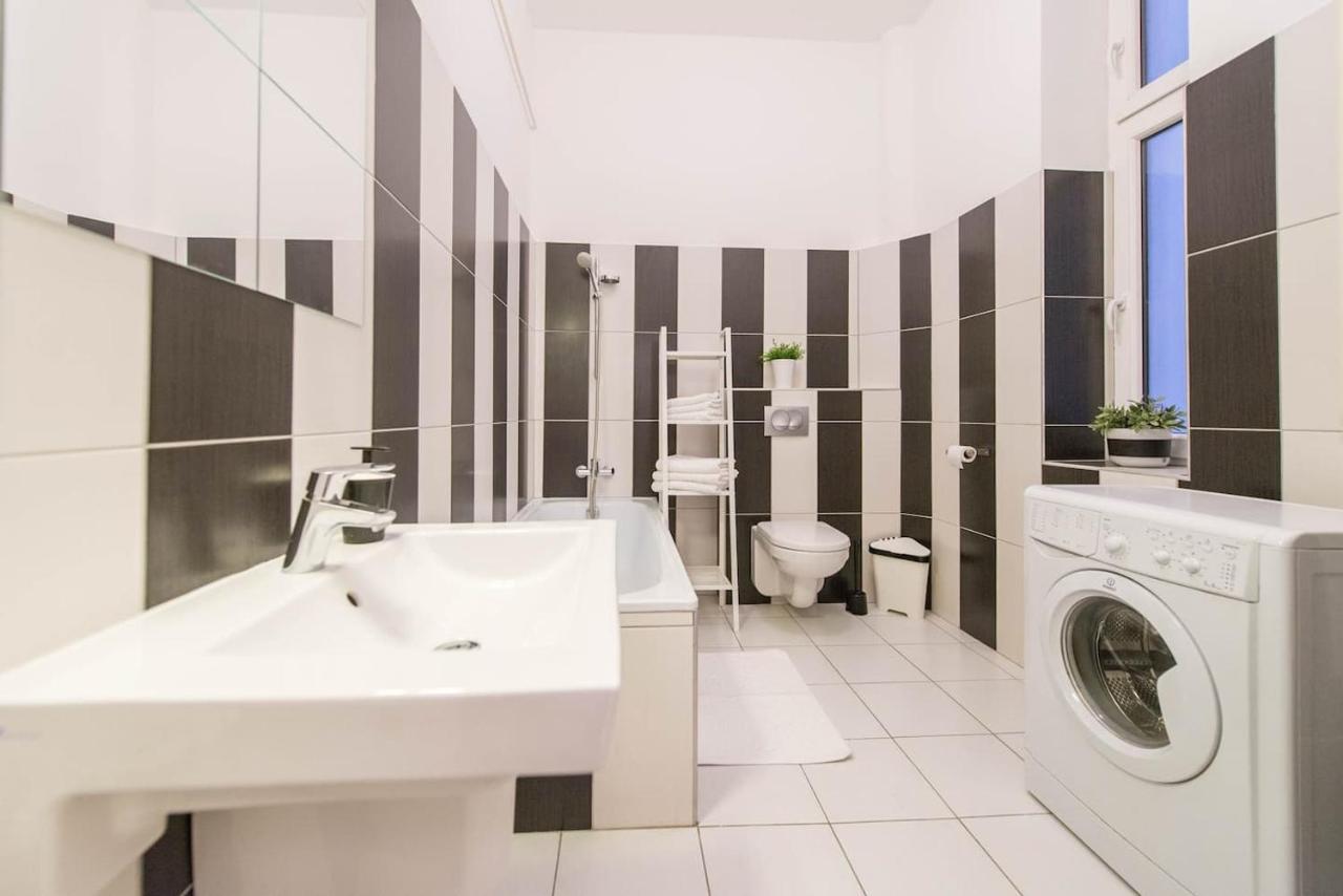 Apartment Bourgeois Elegance In The Heart Of