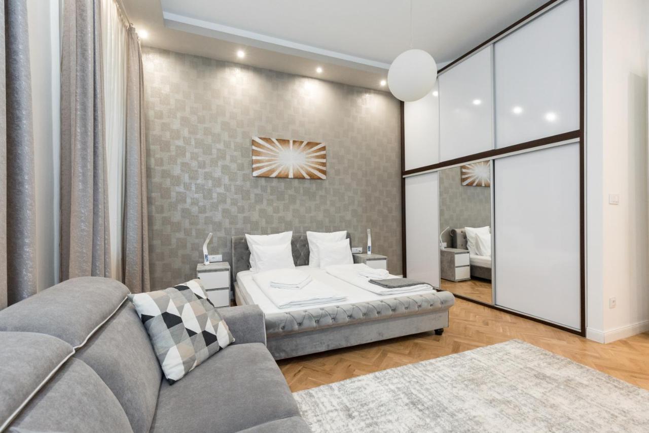 Center Grand Luxury W 2br/2bt