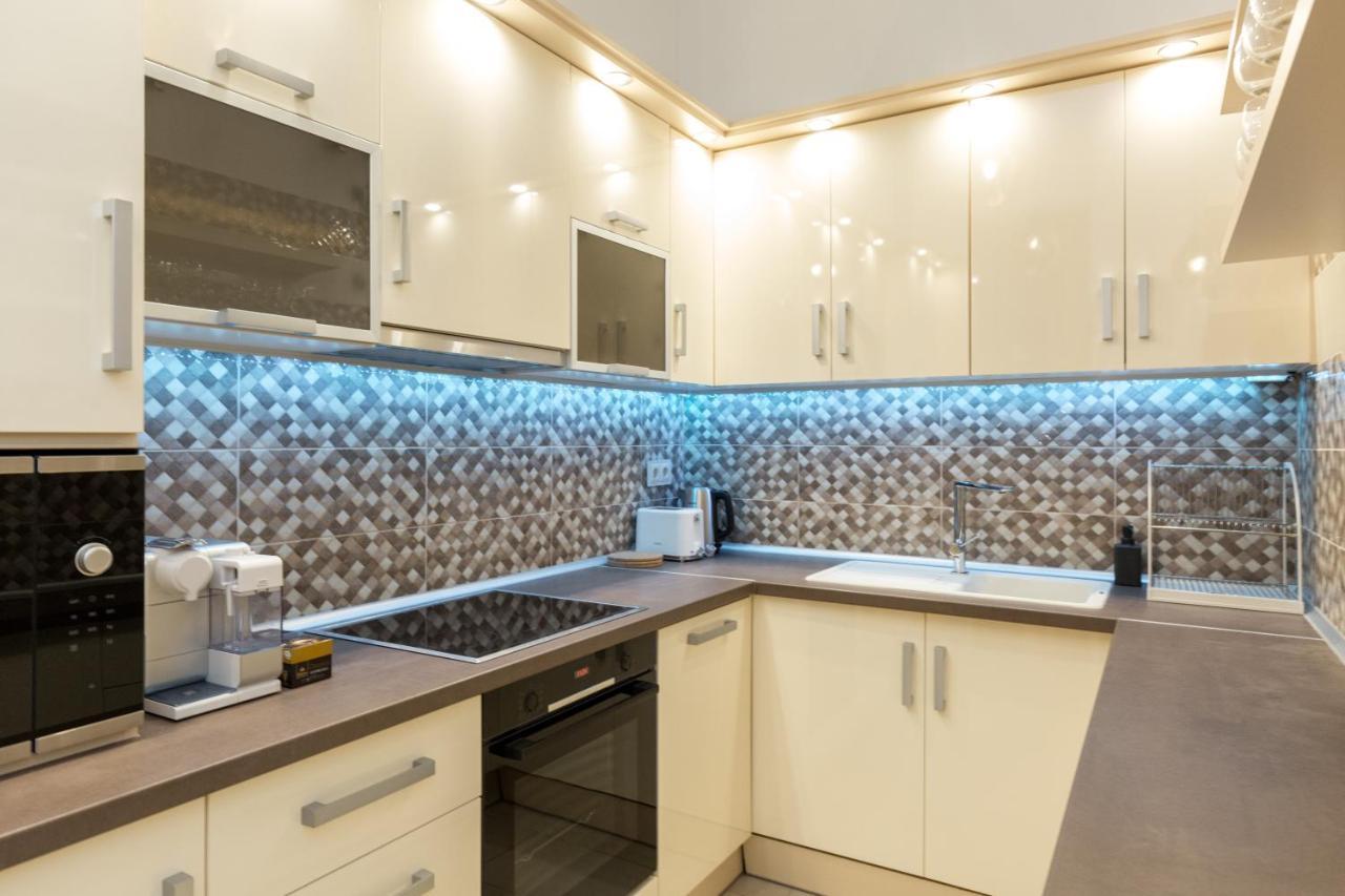 Center Grand Luxury W 2br/2bt