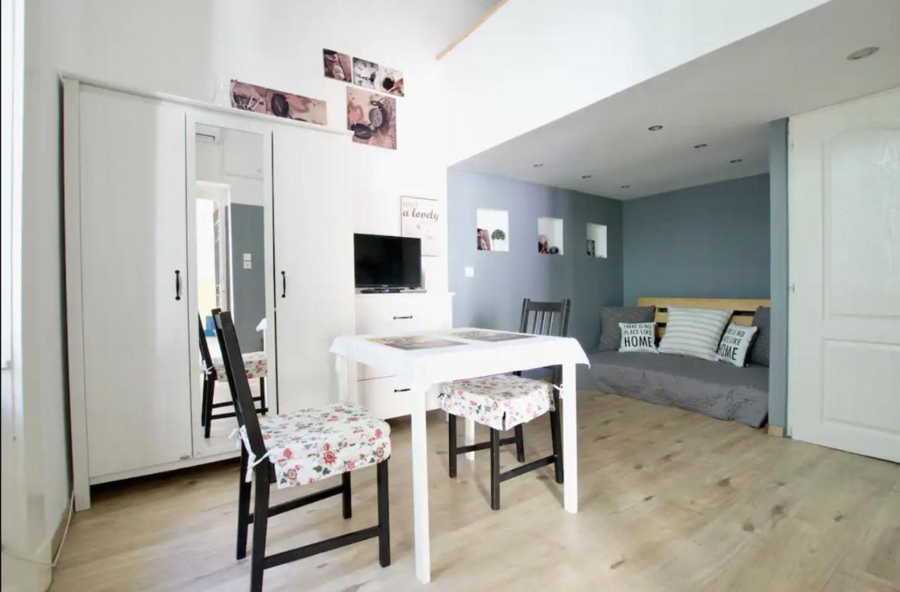 Standard By Hi5 - Wesselényi Street Apartmán