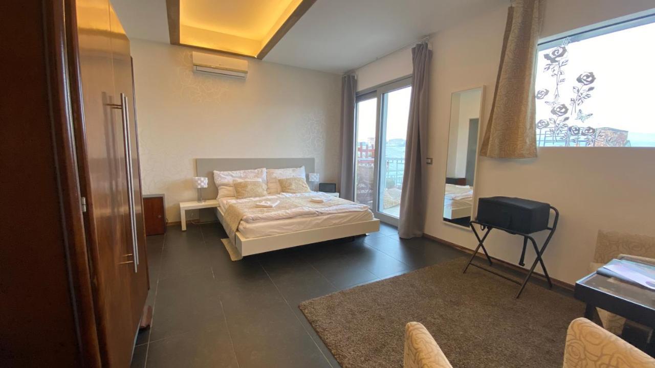 Parliament Penthouse *