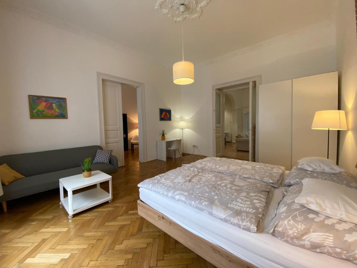 3 Bedrooms- Quarter Apartamento *