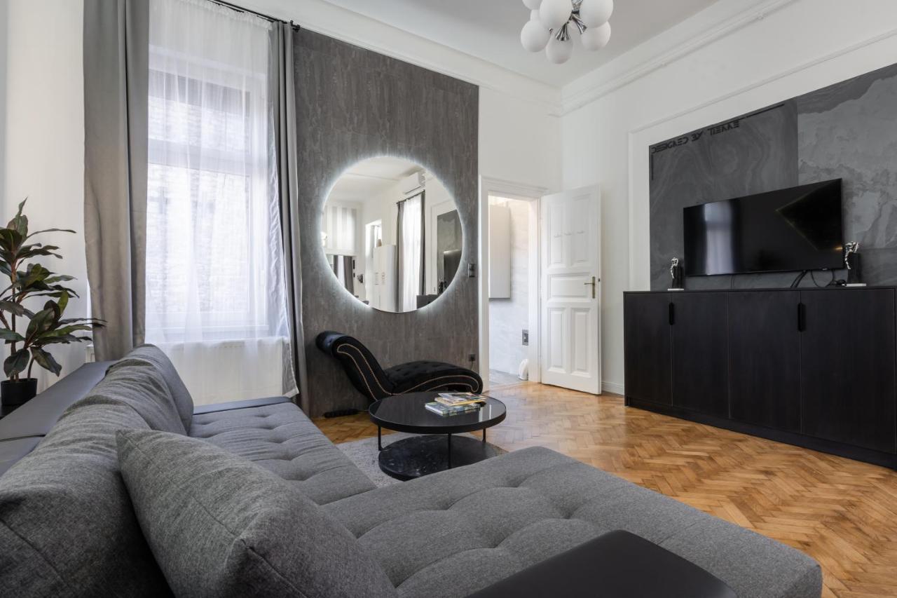 Galaxy Cube * Budapest