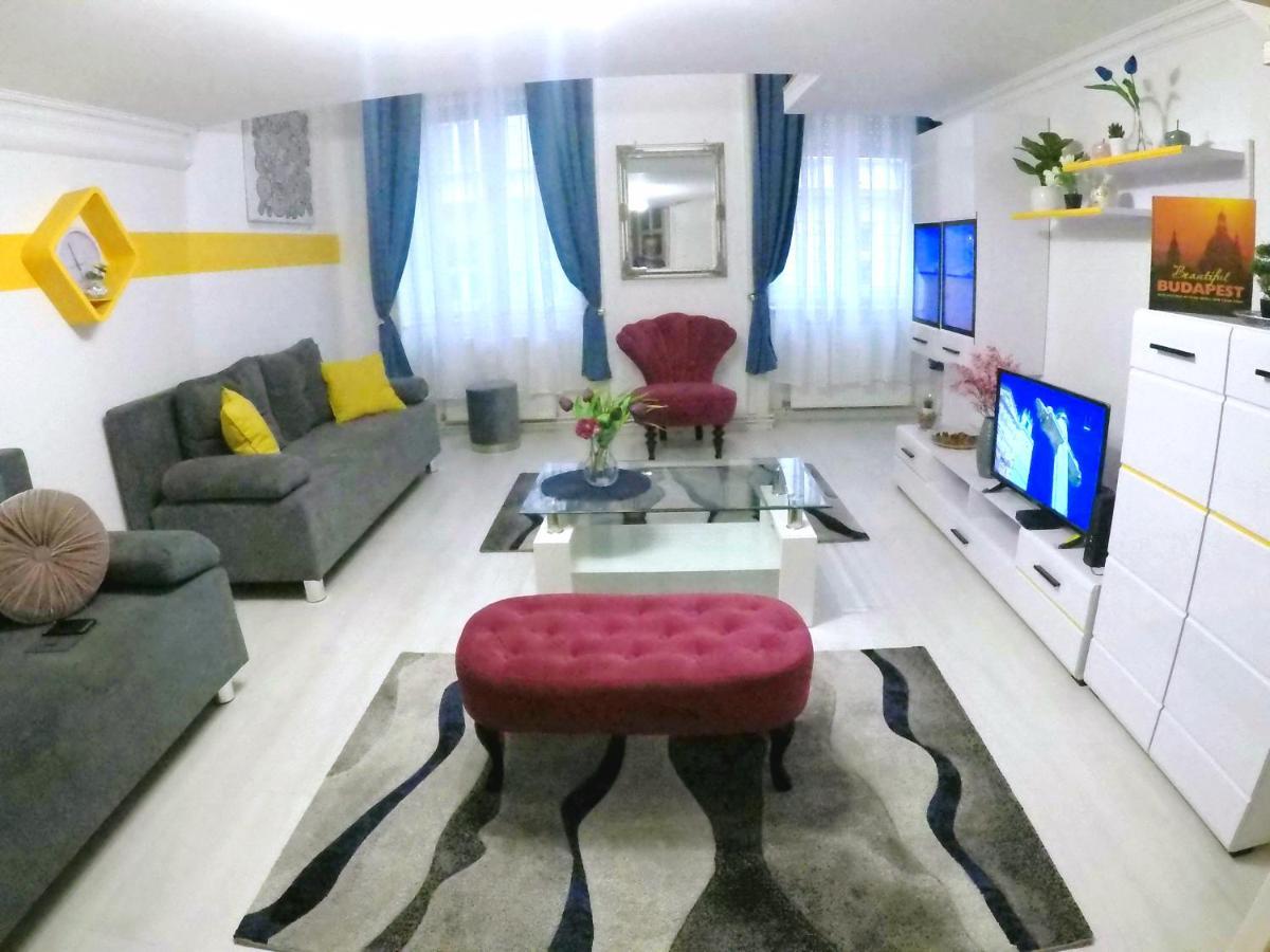 Apartment Mariann's Modern In The Center Budapest