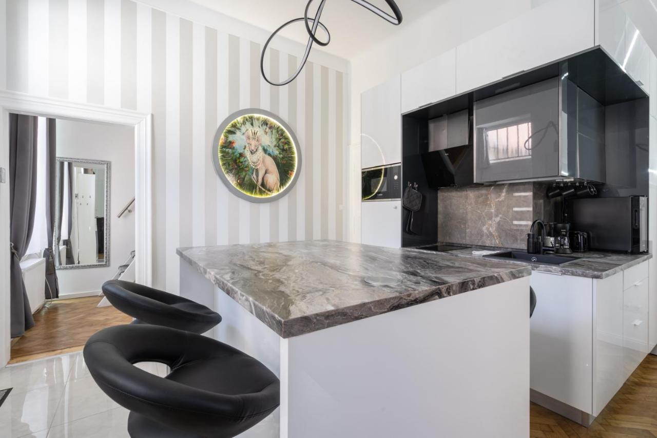 Apartment Galaxy Cube Budapest