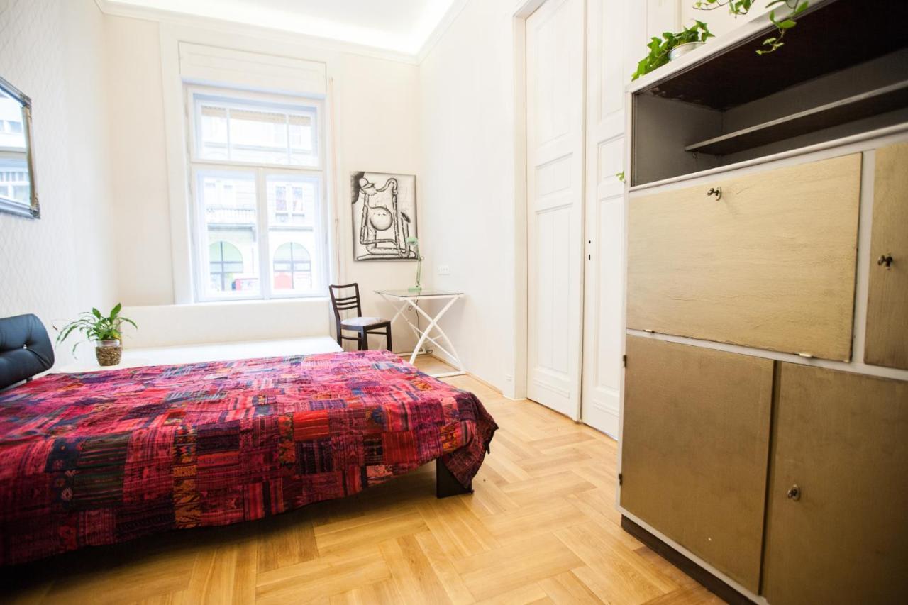 N40 By Small Lägenhet Budapest