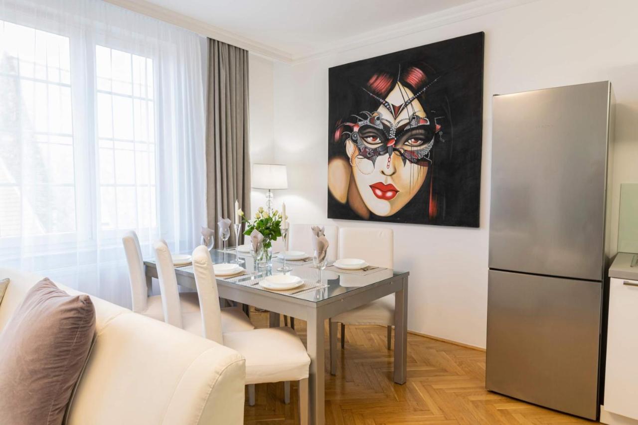 Budacastle Panoramic Luxurious Family Apt, Free Parking Included Apartment