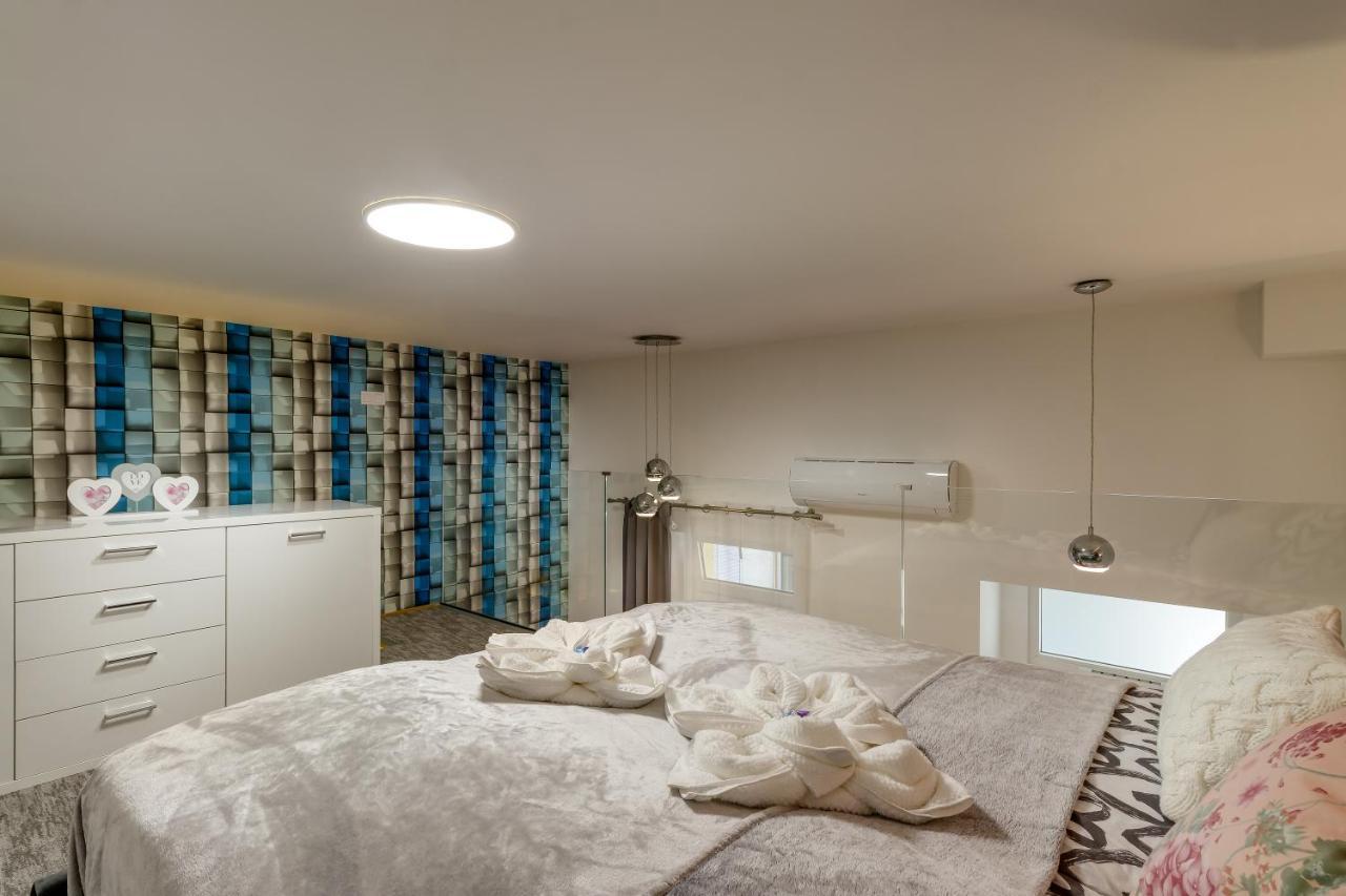 B2 Center, Dohany Street Apartmán