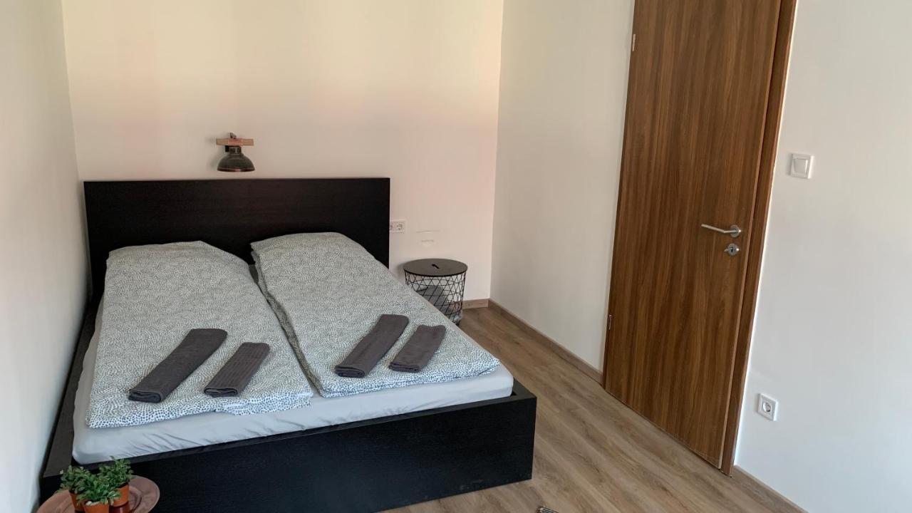 Appartement Fehérvári. Budai Lakás, Kiváló Közlekedés, Ingyenes Parkolás!