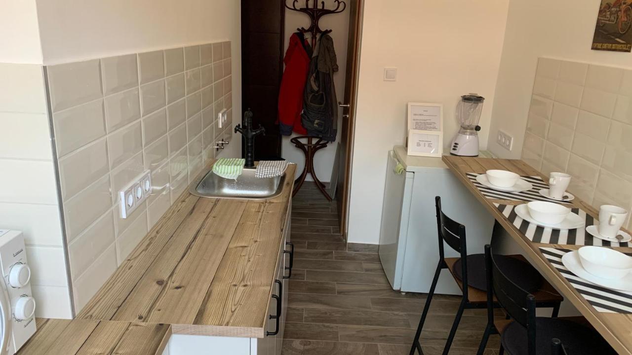 Fehervari, Budai Lakas, Kivalo Kozlekedes Apartament