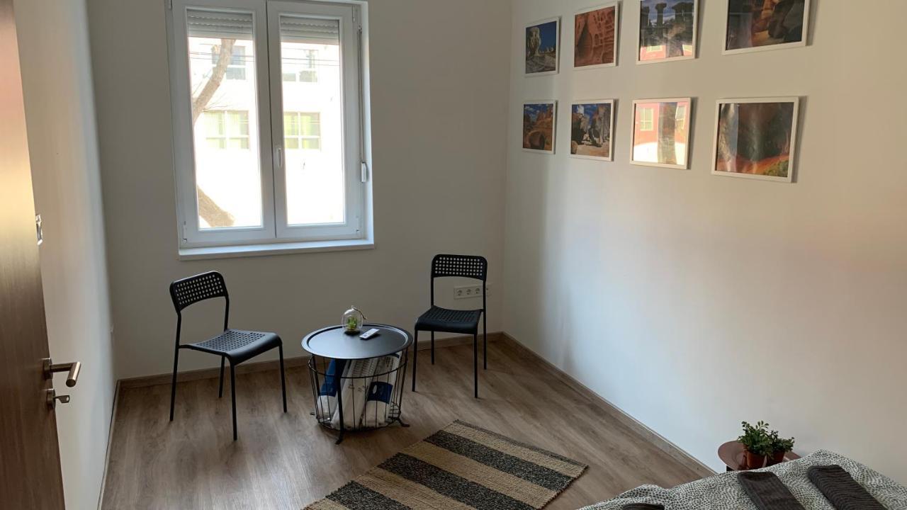 Appartement Fehérvári. Budai Lakás, Kiváló Közlekedés, Ingyenes Parkolás!