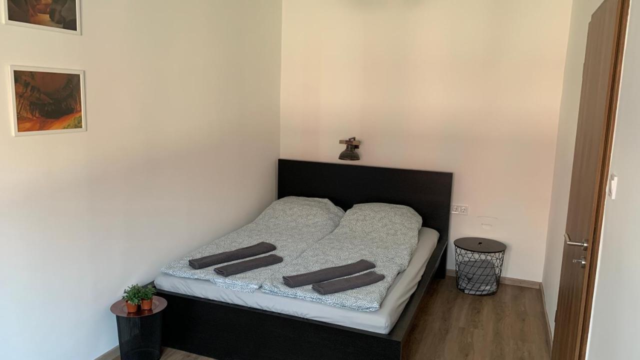 Appartement Fehérvári. Budai Lakás, Kiváló Közlekedés, Ingyenes Parkolás! Budapest
