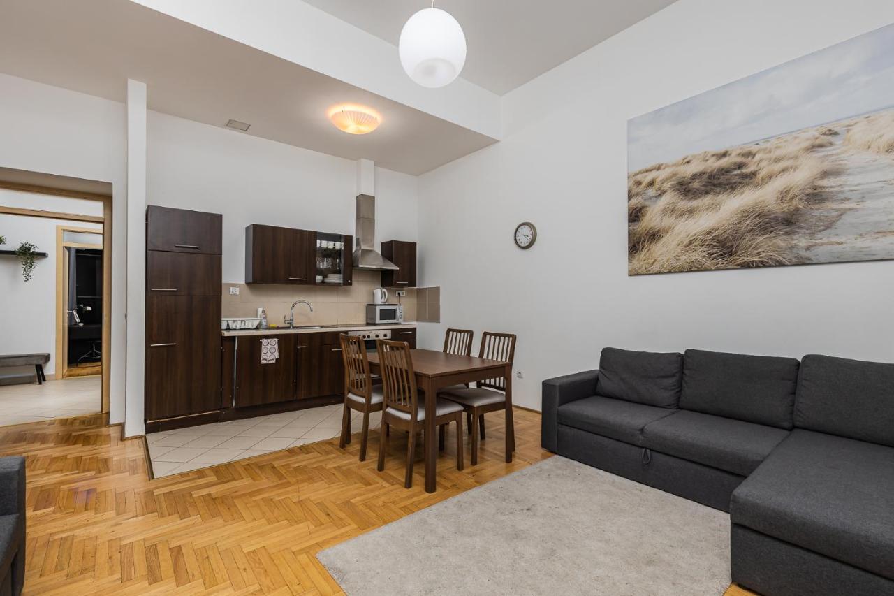 Apartment Cosy 1 Bedroom In Gozsdu Court