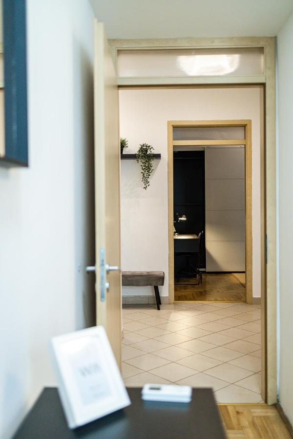 Cosy 1 Bedroom In Gozsdu Court Budapest