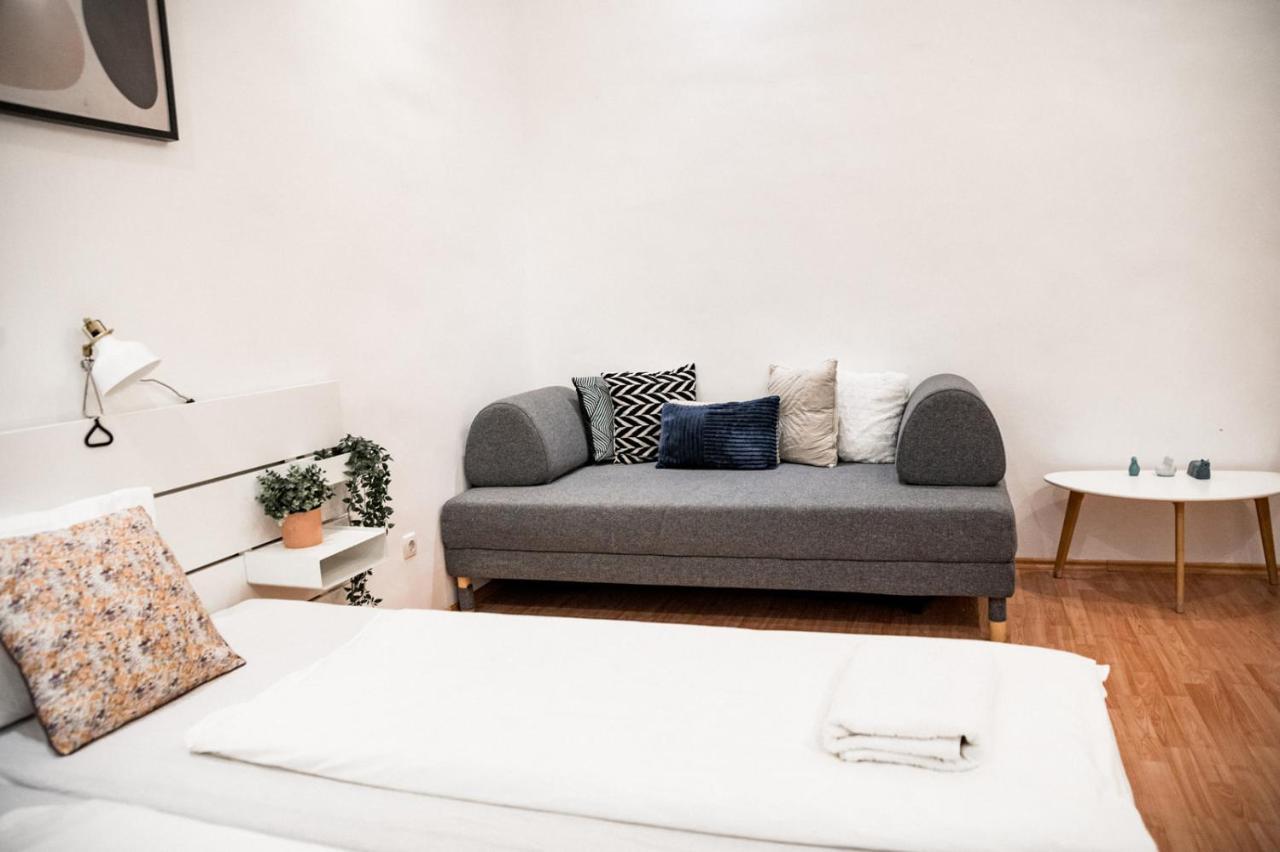 Lägenhet Stylish And Spacious ! Location Kazincy Netflix Budapest