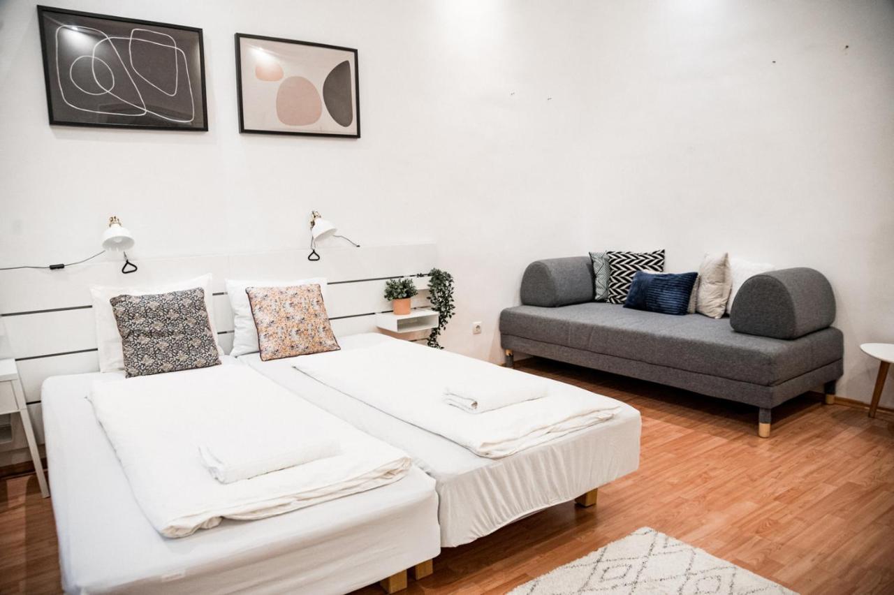Stylish And Spacious ! Location Kazincy Netflix Lägenhet