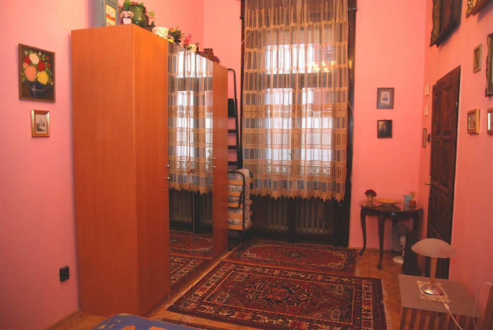 Ferenciek Tere Apartmán