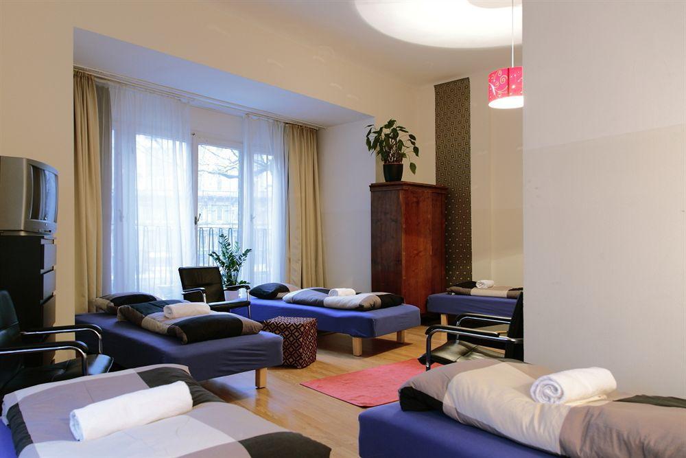 Maverick Downtown Hostel *