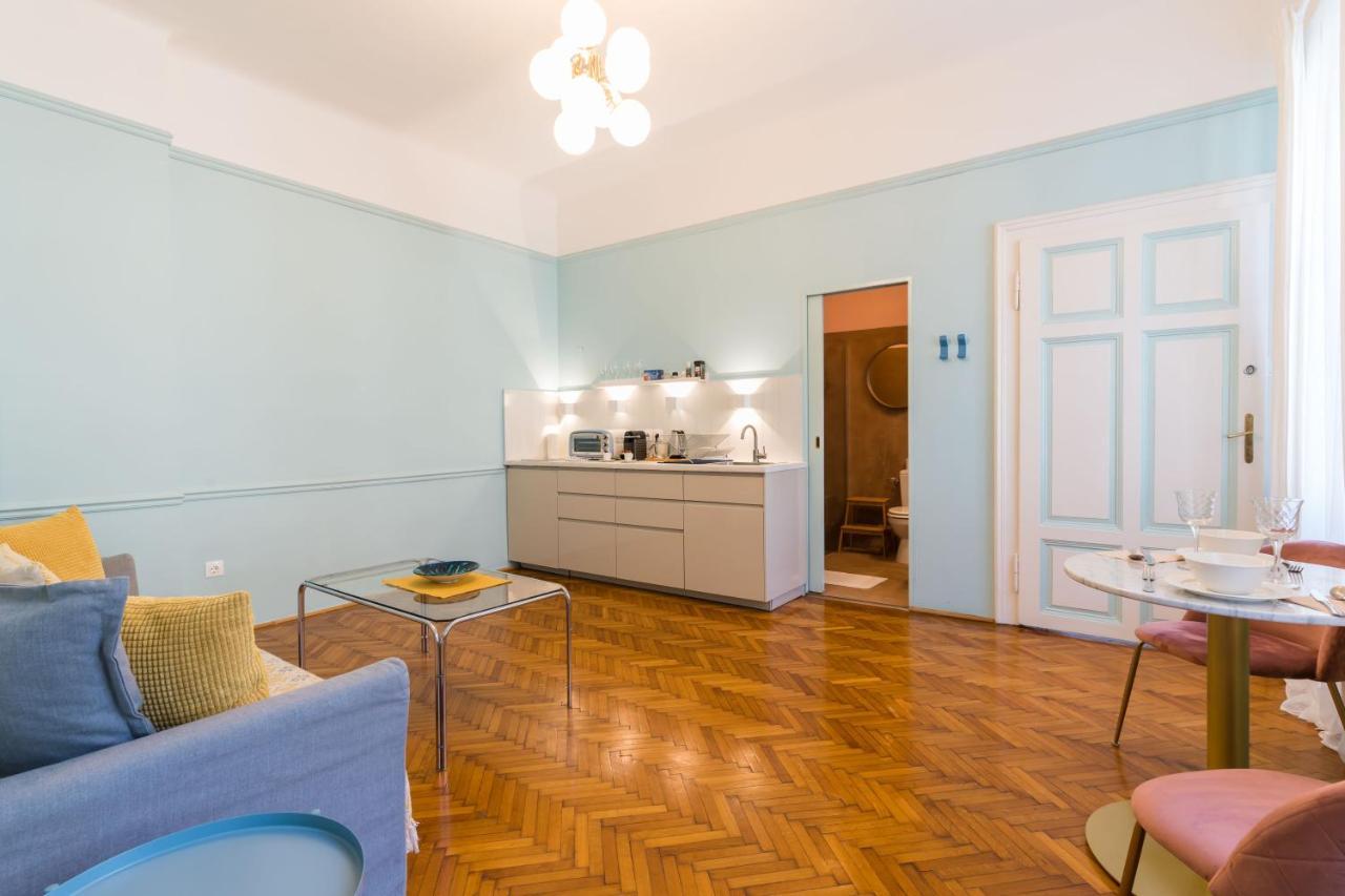 The Escapade From A Jewish District Apartment *