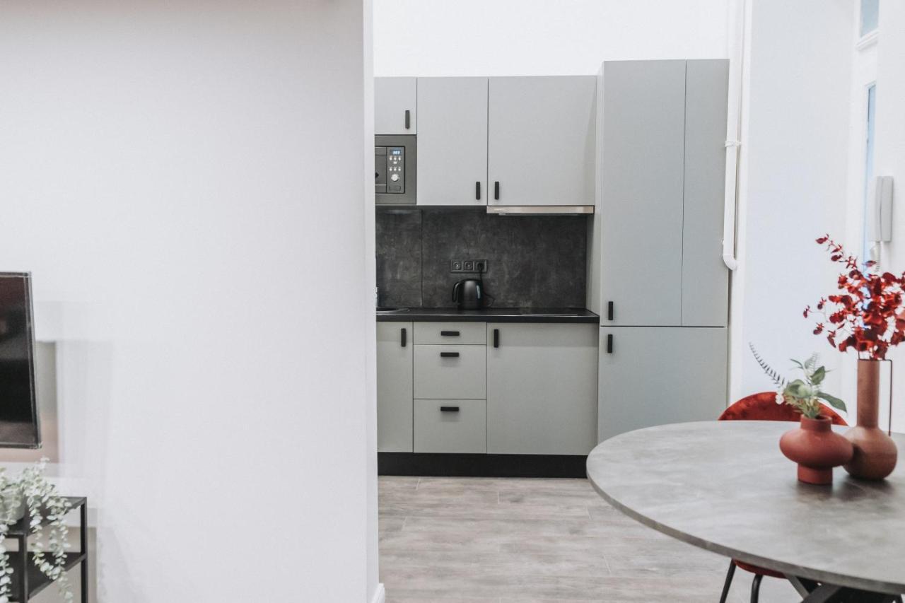 D84- Boutique Apartments, Best Location, By Bqa