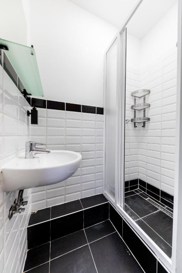 Adagio Downtown Hotel