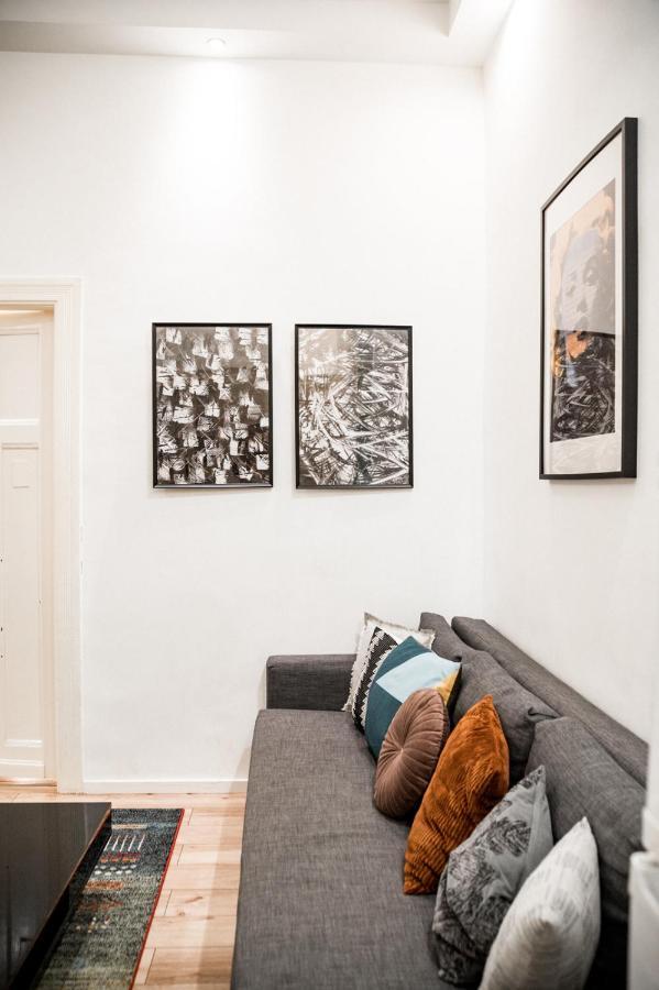 Stylish And Spacious ! Location Kazincy Netflix Lägenhet Budapest