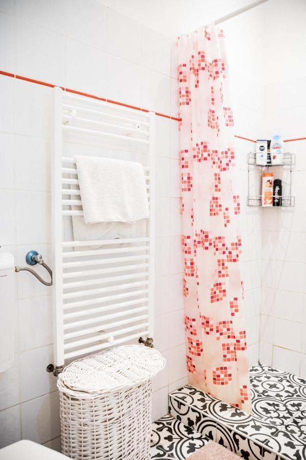 Stylish And Spacious ! Location Kazincy Netflix
