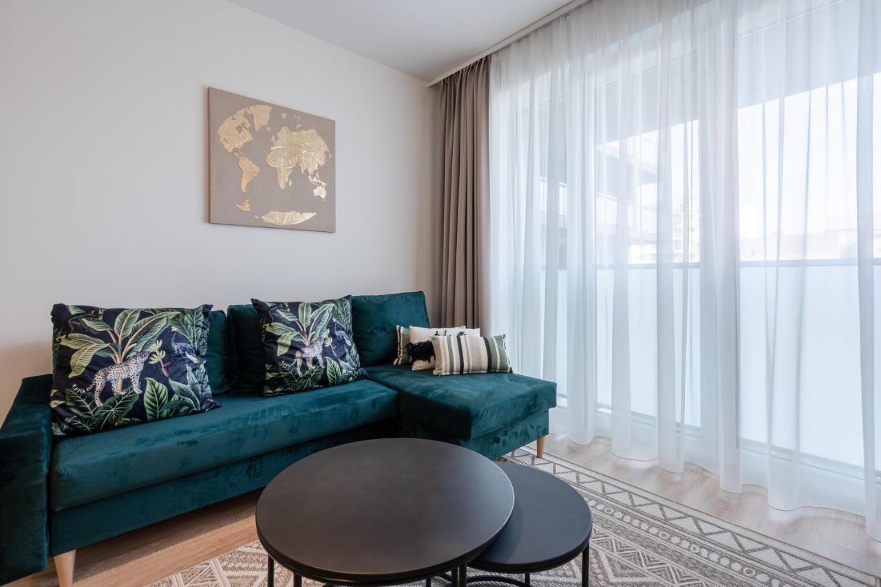 Westside River Appartement *