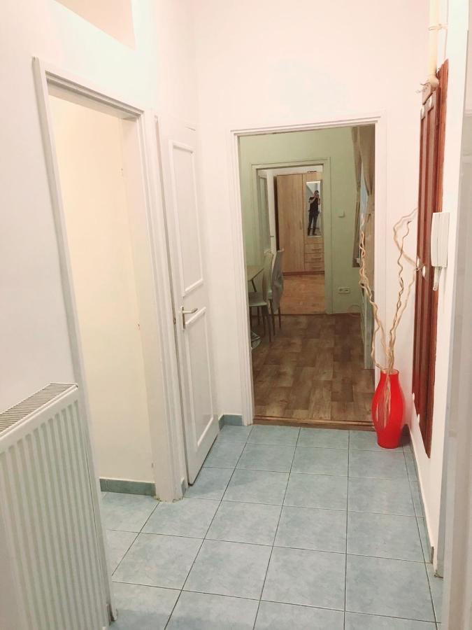 Happy In The Heart Of With 2 Apartment