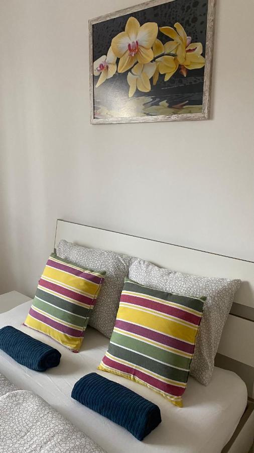 Apartamento Sportarena&stadion Apartman H-62 *