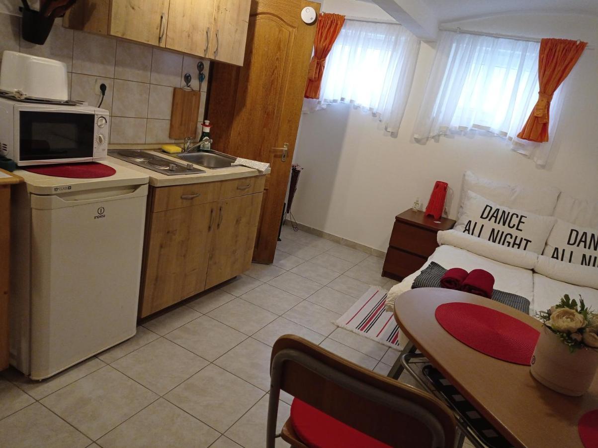 Minigarzon Apartman *