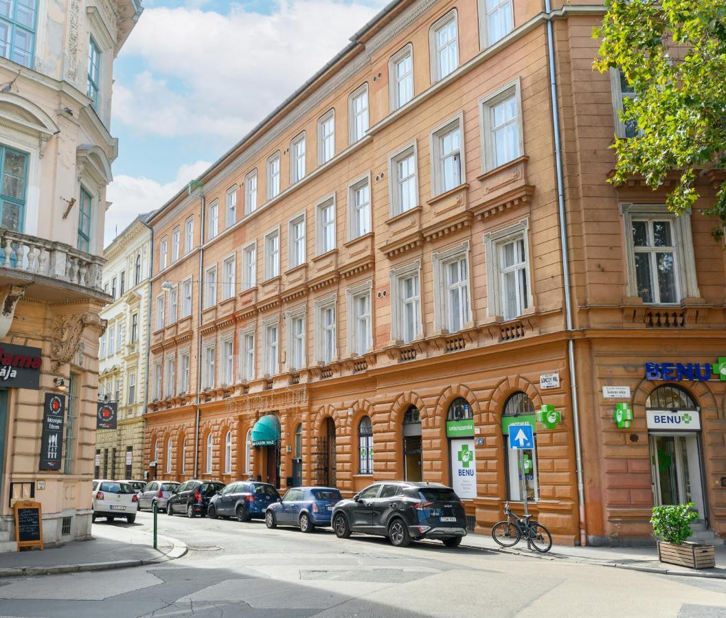 Kalvin House Lejlighedshotel 3*