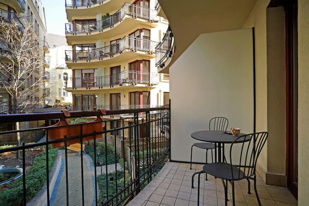 Kiraly Court #free Parking Apartment