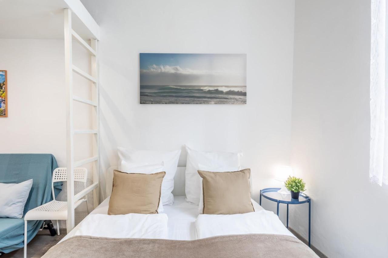 Apartamento Simple And A C *