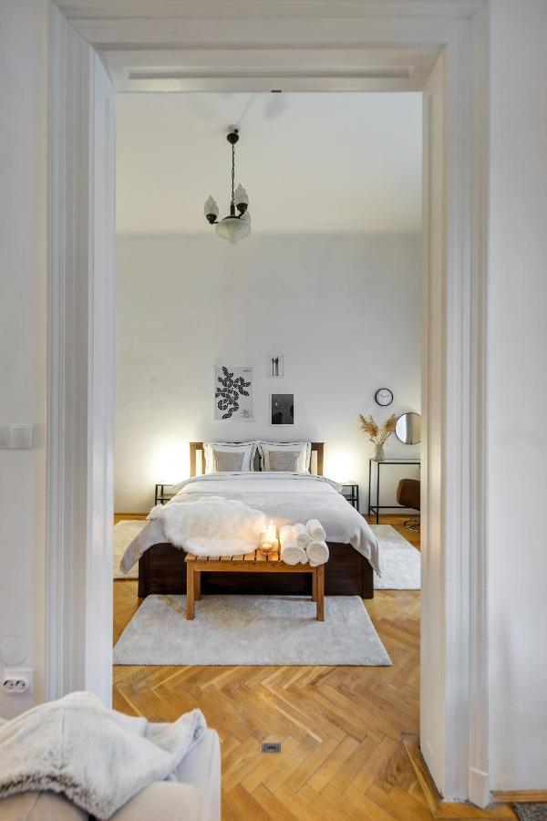 Apartament Felsoerdosor
