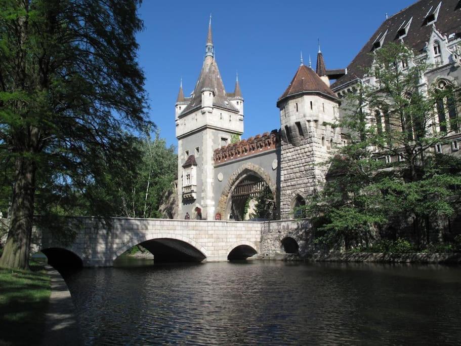 Apartamento Citypark Cosy -free Parking On Weekends Budapest