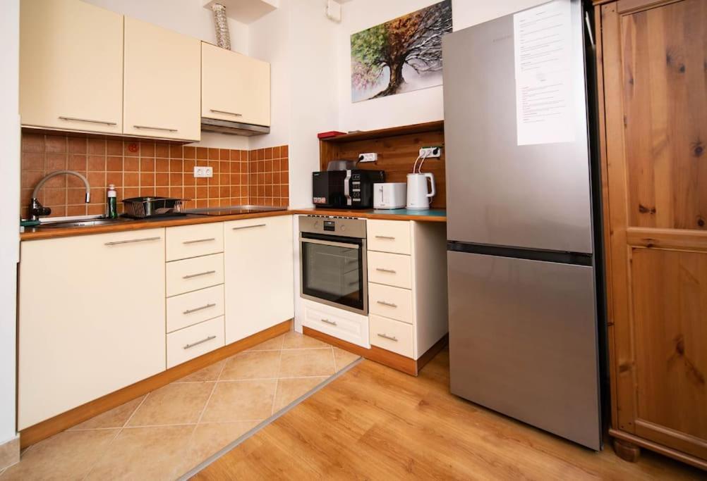 Free Parking Orange Apart. - 2ppl, Smarttv, Wifi+ Apartamento
