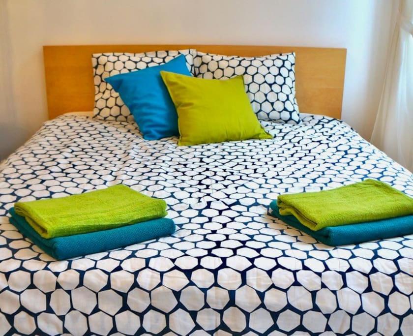 Bright And Cozy - Center *