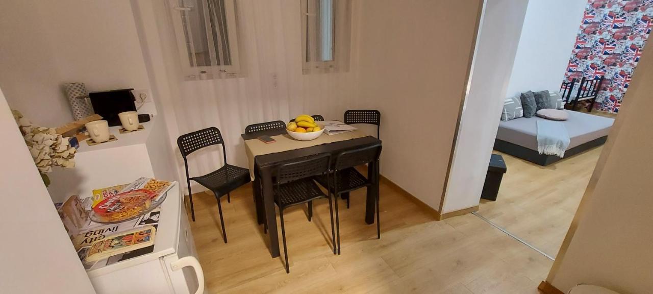 London Fog In The Party District Appartement Budapest